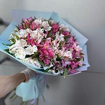 Купить цветы в магазине в городе Москва